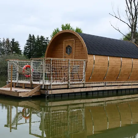 Les Cabanes Flottantes Givrauval Extérieur photo