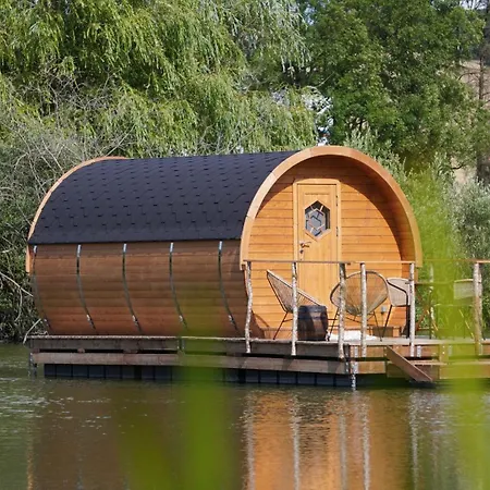 Les Cabanes Flottantes Givrauval Extérieur photo