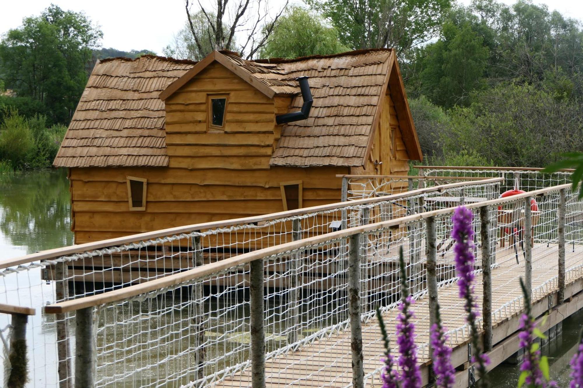 Les Flottantes Chalet Givrauval